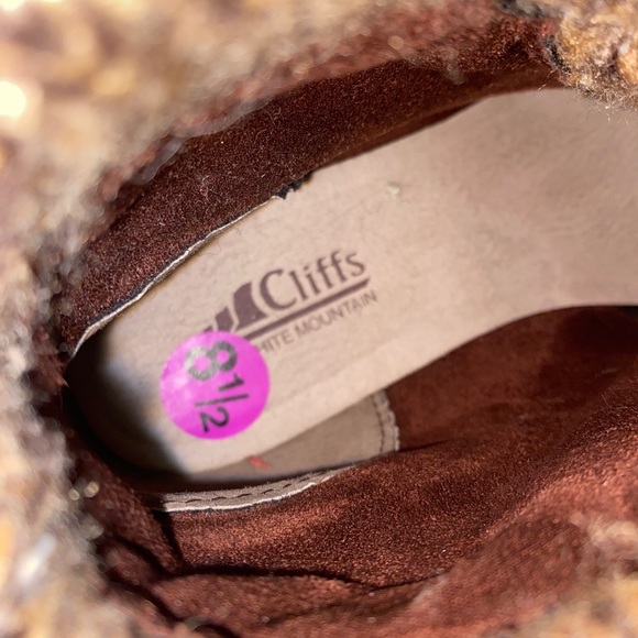 Cliffs by White Mountain shoes - Picture 3 of 3